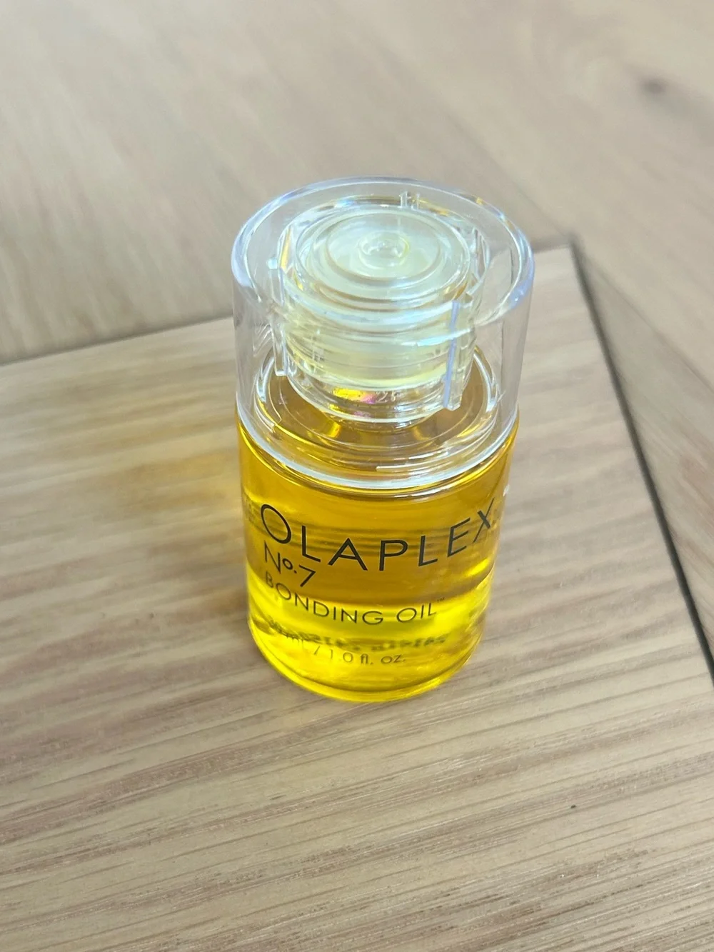 New Olaplex No. 7 Bonding Frizz Reduction & Heat Protectant Hair Oil
